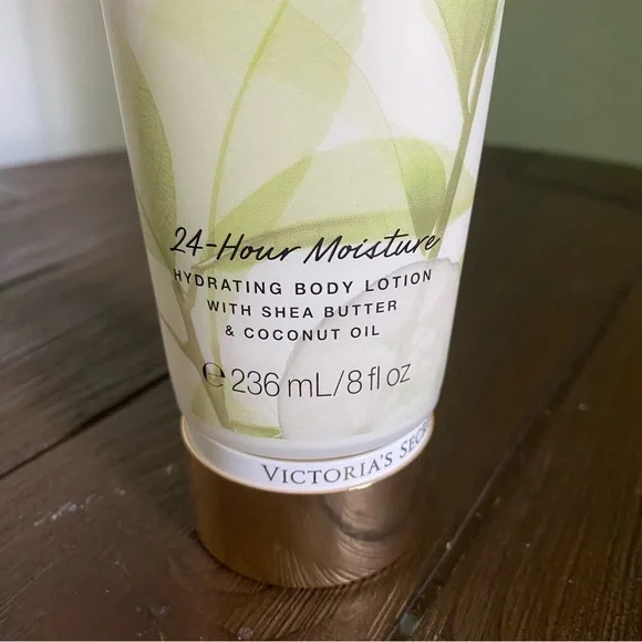 New Victoria's Secret 24-Hour Moisture Hydrating Body Lotion - Picture 3 of 6